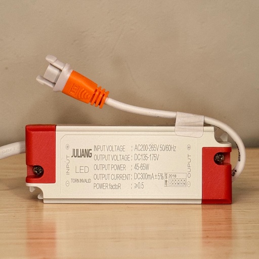 [JULIANG 45-65W
INPUTVOLTAGE : AC200-265V 50/60HZ
OUTPUTVOLTAGE: DC135-175V
OUTPUT POWER : 45-65W
OUTPUT CURRENT: DC300mA+5%  سوكت برتقالي دكر 
LED TORN INVALID
POWER factoR : ≥0.5] درايفر 45-65 وات 300 مللي امبير - بلاستيك