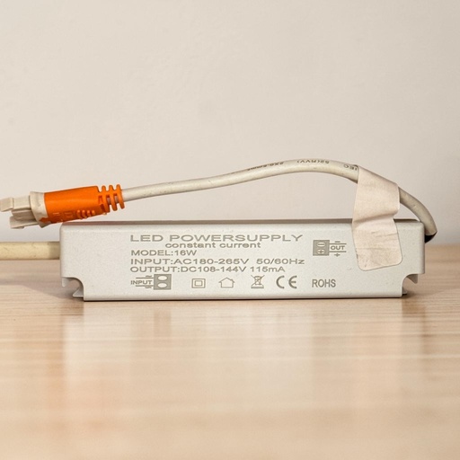 [LED POWERSUPPLY
constant current
MODEL: 16W
INPUT:AC180-265V 50/60Hz
OUTPUT:DC108-144V 115mA
CE ROHS سوكت برتقالي دكر] درايفر 16 وات 115 مللي امبير - علبه بلاستيك