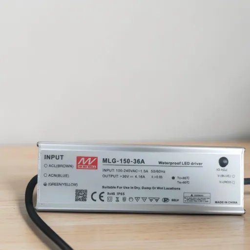 [ـJM MV WELL MLG-150-36A Waterproof LED driver
INPUT: 100-240VAC~1.5A 50/60Hz
OUTPUT: +36V = 4.16A n>0.95
Suitable For Use In Dry, Damp Or Wet Lacations
RoHS IP65 CE SELV
Tc=85°C
Ta=60°C
MADE IN CHINA] درايفر 150 وات - منويل 3600 مللي امبير