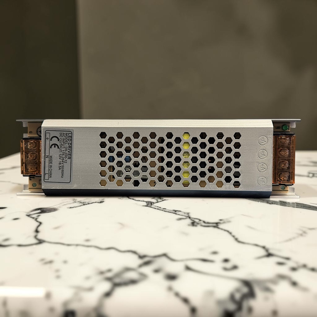 Power Supply — 200W, 12V, Beehive